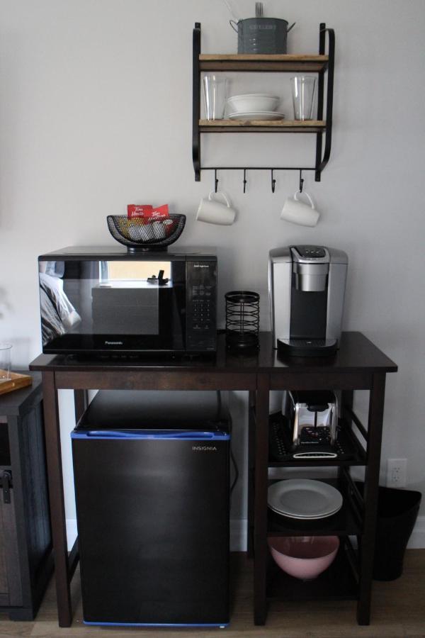 Woodslee Bed And Breakfast Belle River Екстериор снимка
