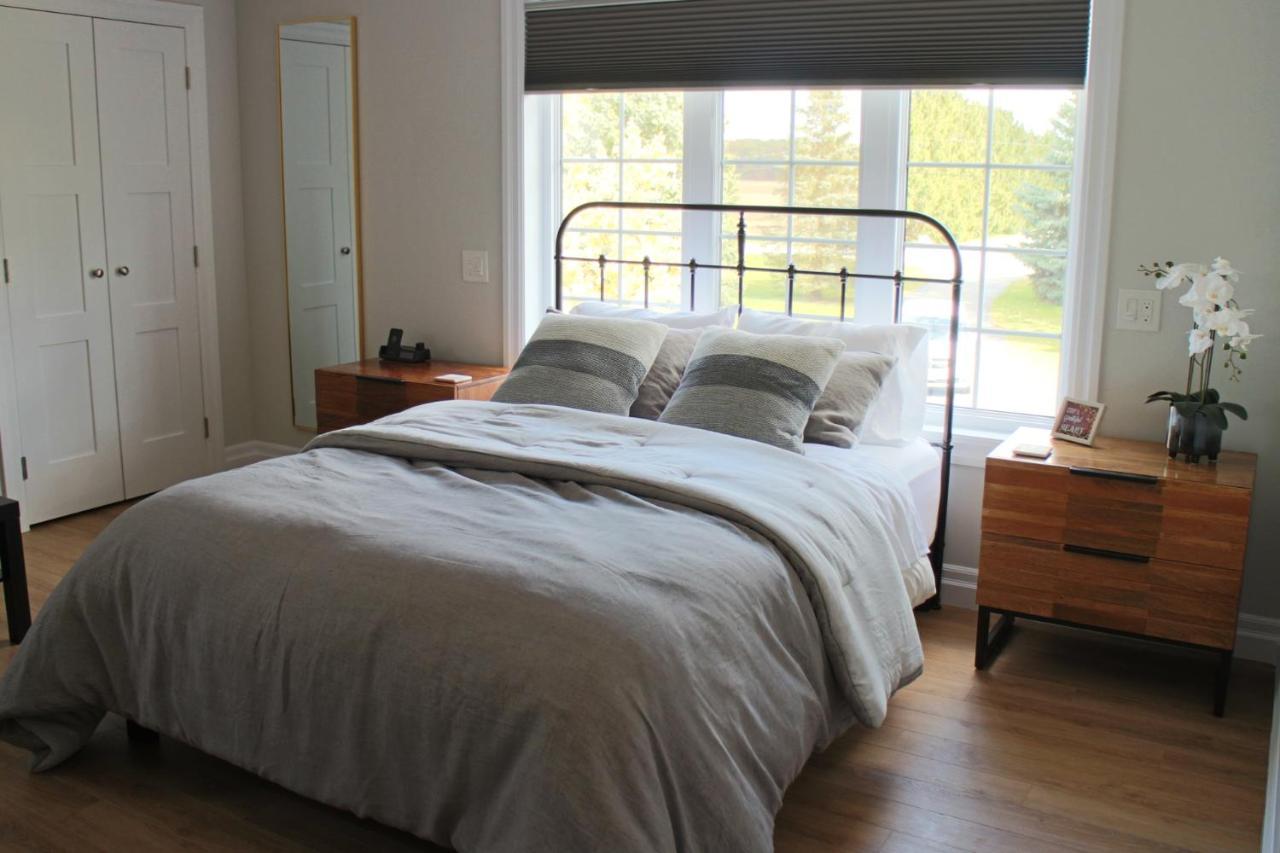 Woodslee Bed And Breakfast Belle River Екстериор снимка